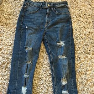 Divided Ripped Skinny Jeans